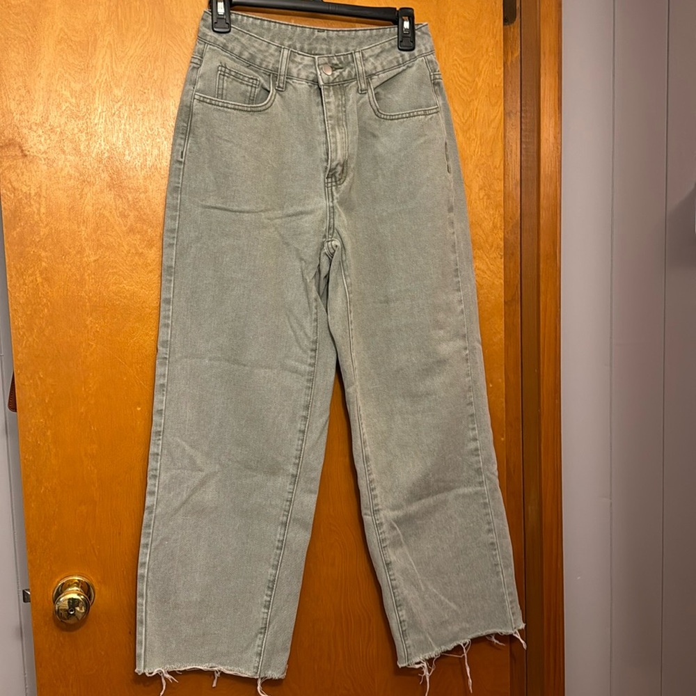 Wide leg greenish jean